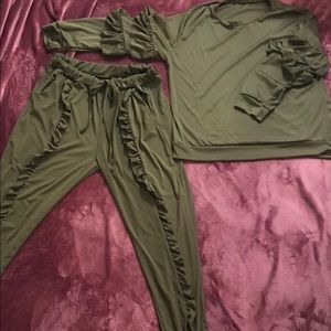 Ruffle pant set